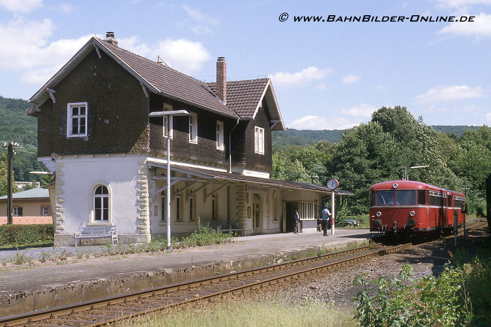 Bahnhof Bad Br&uuml;ckenau Staatsbad im August 1990